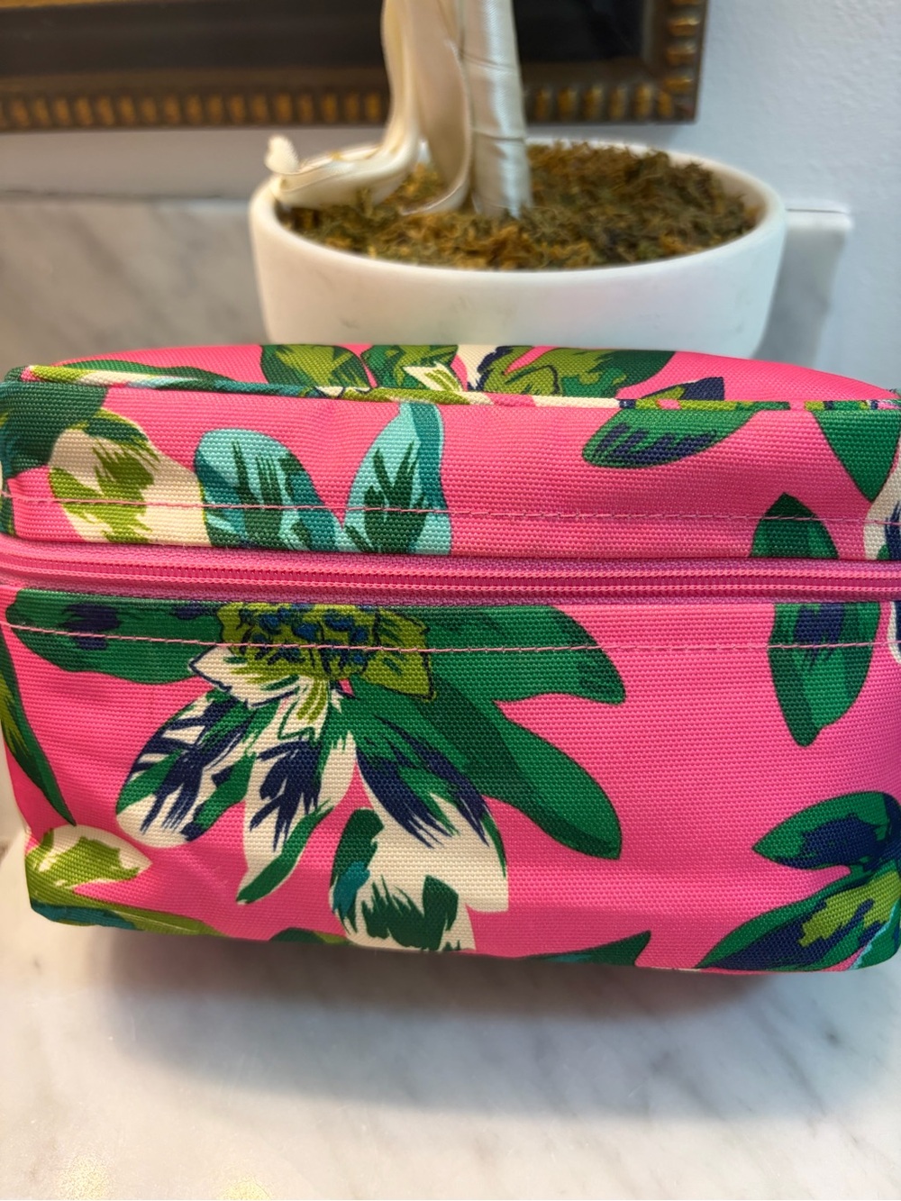 Vera Bradley Pink Floral Print Travel Cosmetic Case - Picture 3 of 7